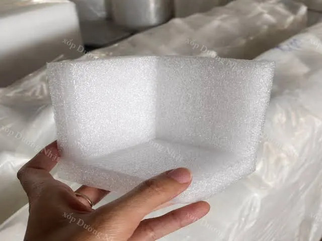 Xốp góc PE Foam định hình bảo vệ góc cạnh sản phẩm