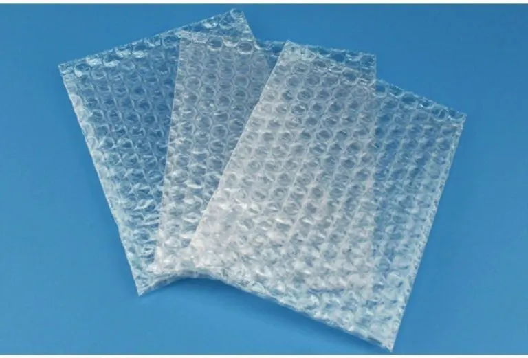 Gia công dập cắt túi màng xốp hơi bóp nổ chất lượng cao từ hạt nhựa nguyên sinh tại nhà máy Dương Nhật